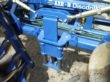 Hydraulic angle adjustment The screw handles for adjusting the working angles is fitted to a ram kit making the adjustment hydraulically controlled. In this way the angles can be changed while working to suit the soilconditions.